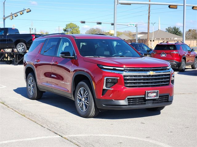 New 2026 Chevrolet Traverse LT image 3