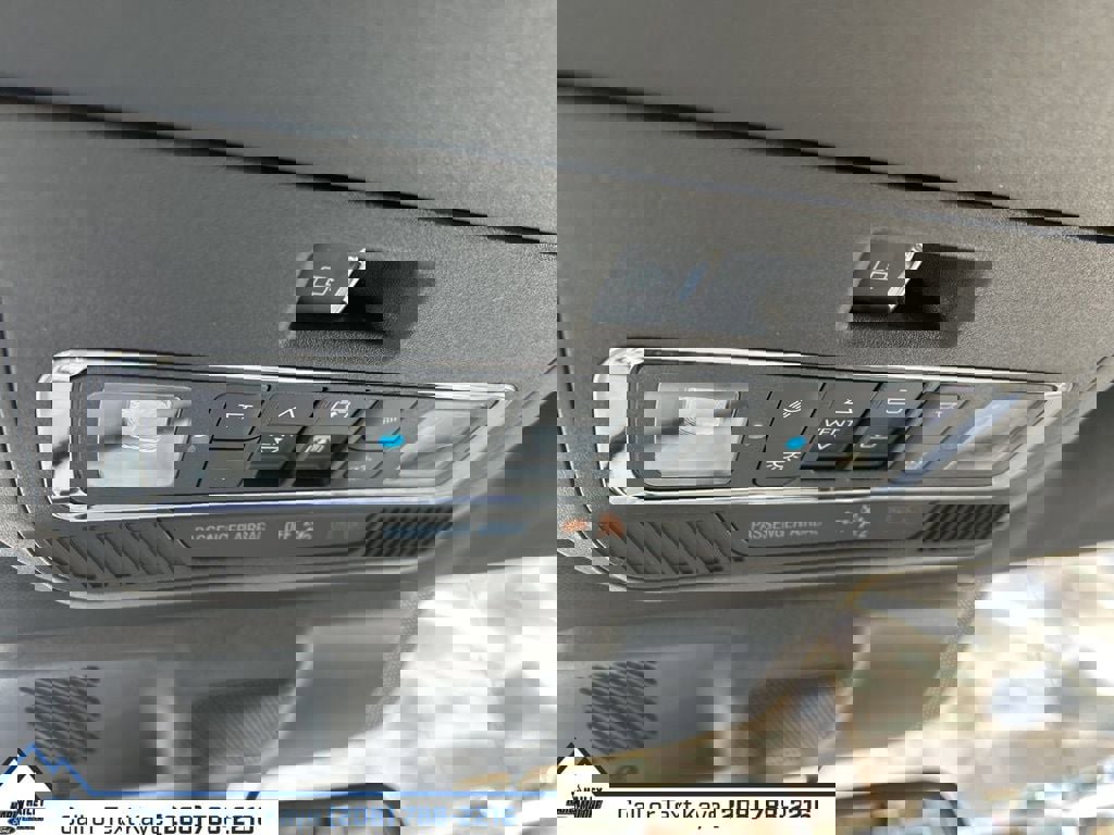 Used 2025 Ford F150 Lariat image 39