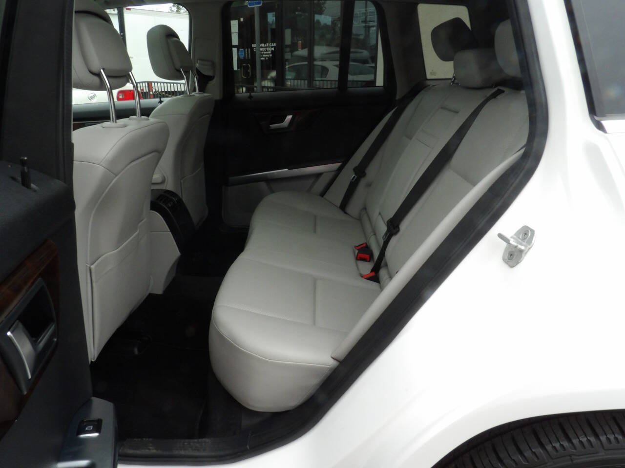 Used 2014 Mercedes-Benz GLK 250 BlueTEC 4MATIC image 11