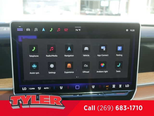 Used 2025 Volkswagen Tiguan SEL R-Line AWD/4WD image 47