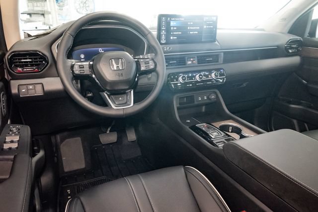 Used 2026 Honda Pilot Elite image 7