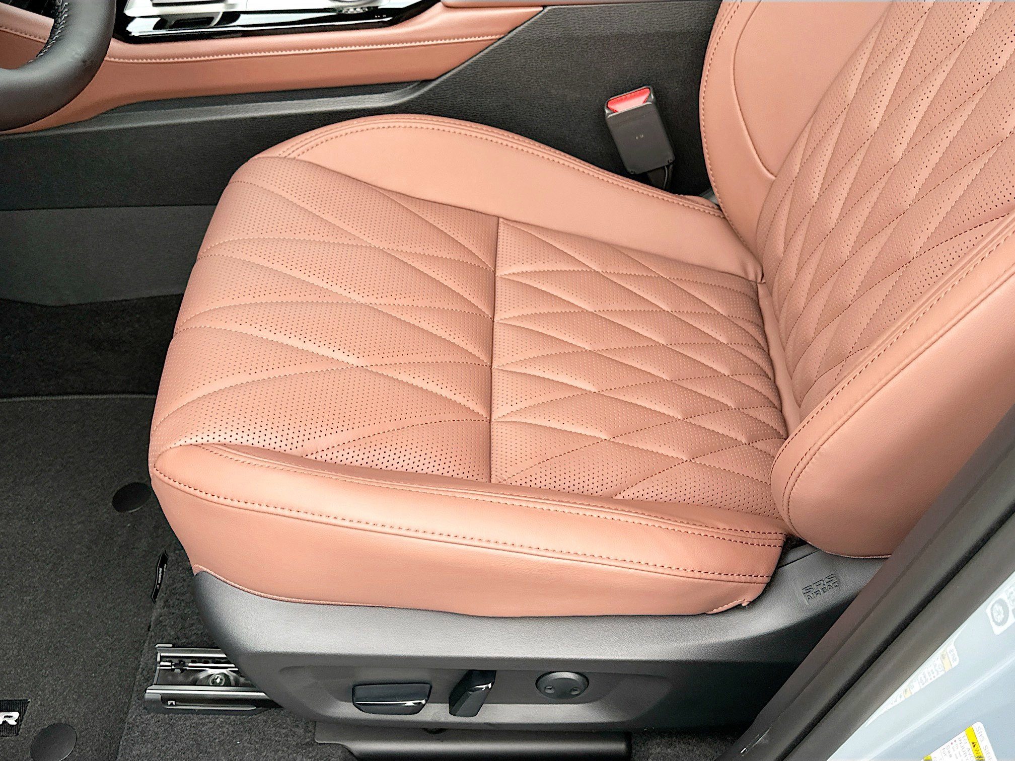 New 2026 Mitsubishi Outlander SEL image 14