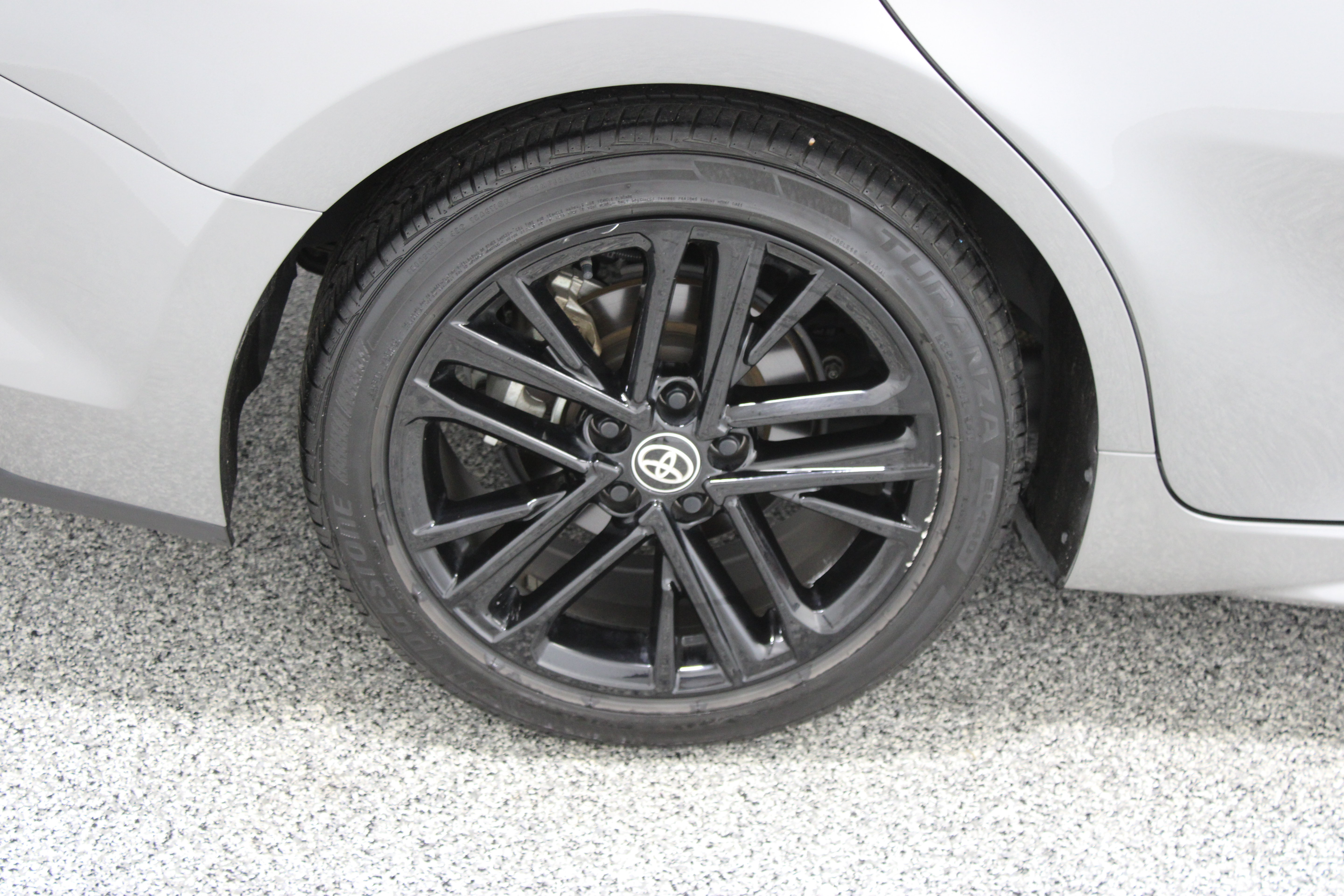Used 2025 Toyota Camry SE FWD image 6