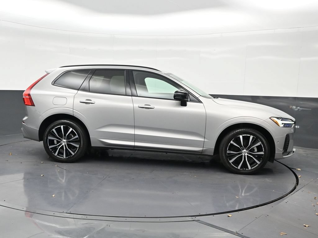 Certified 2024 Volvo XC60 B5 Plus w/ Climate Package AWD/4WD image 7