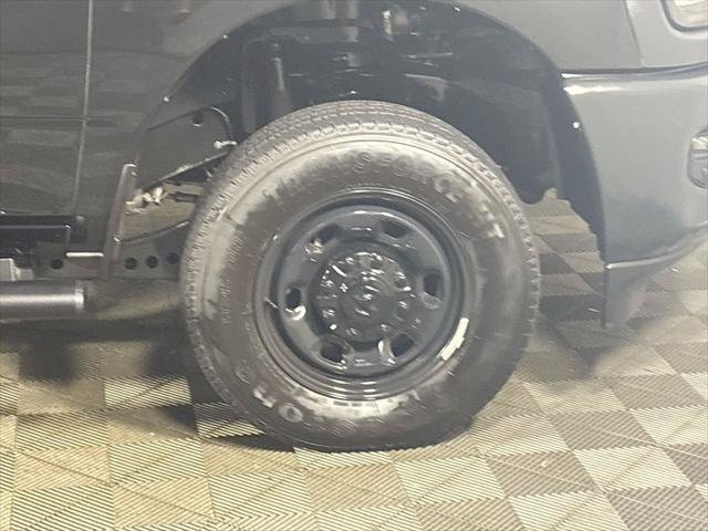 Certified 2025 RAM 2500 Tradesman w/ Safety Group AWD/4WD image 24