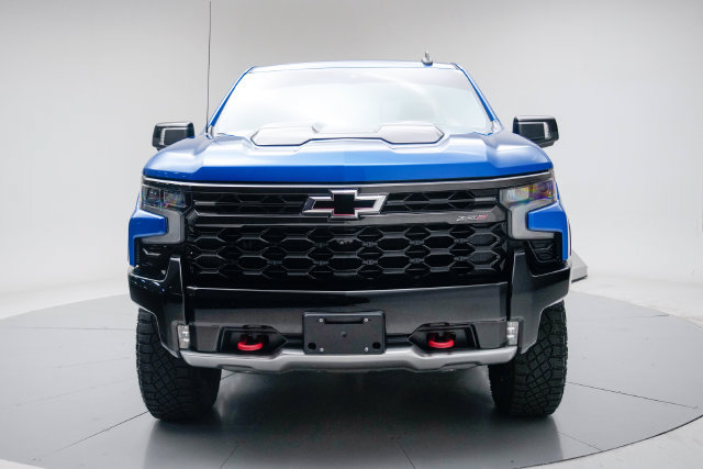 Used 2023 Chevrolet Silverado 1500 ZR2 w/ Technology Package AWD/4WD image 8