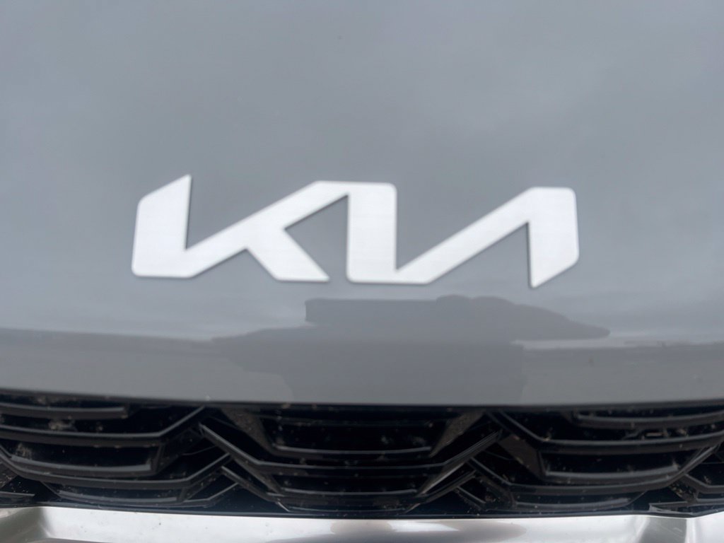 Certified 2024 Kia Sorento S FWD image 28