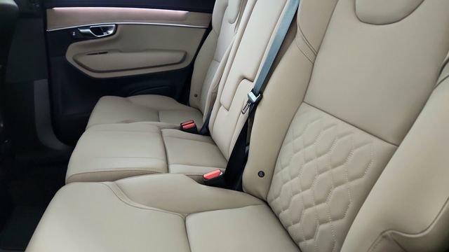 New 2026 Volvo XC90 T8 Plus w/ Protection Package Premier AWD/4WD image 29