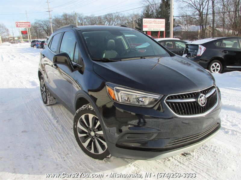 Used 2021 Buick Encore Preferred image 1