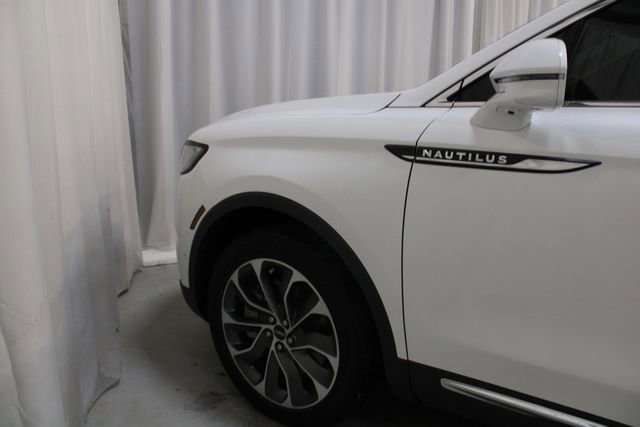 Used 2023 Lincoln Nautilus Reserve w/ Equipment Group 201A AWD/4WD image 32