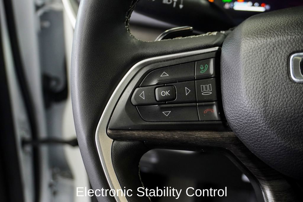 Used 2024 Jeep Grand Cherokee L Limited w/ Luxury Tech Group II image 25