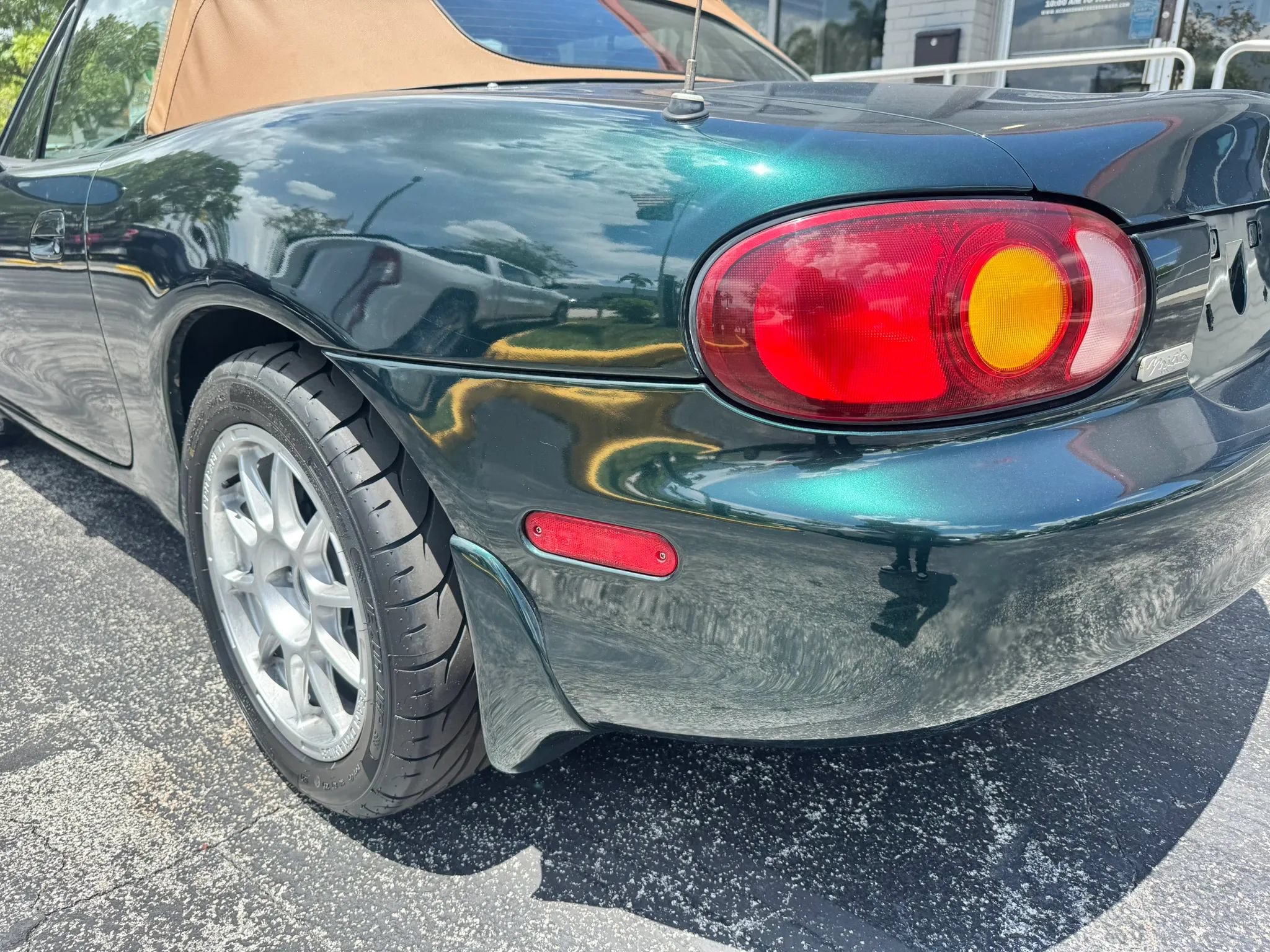 Used 1999 MAZDA MX-5 Miata RWD image 13