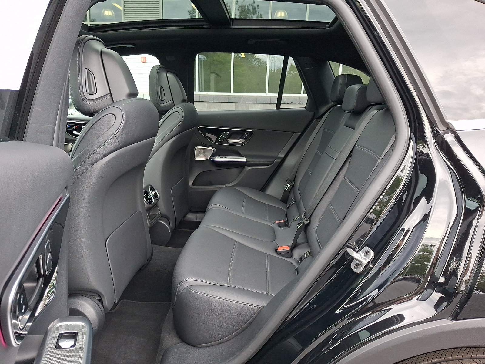 Certified 2025 Mercedes-Benz GLC 300 4MATIC image 10