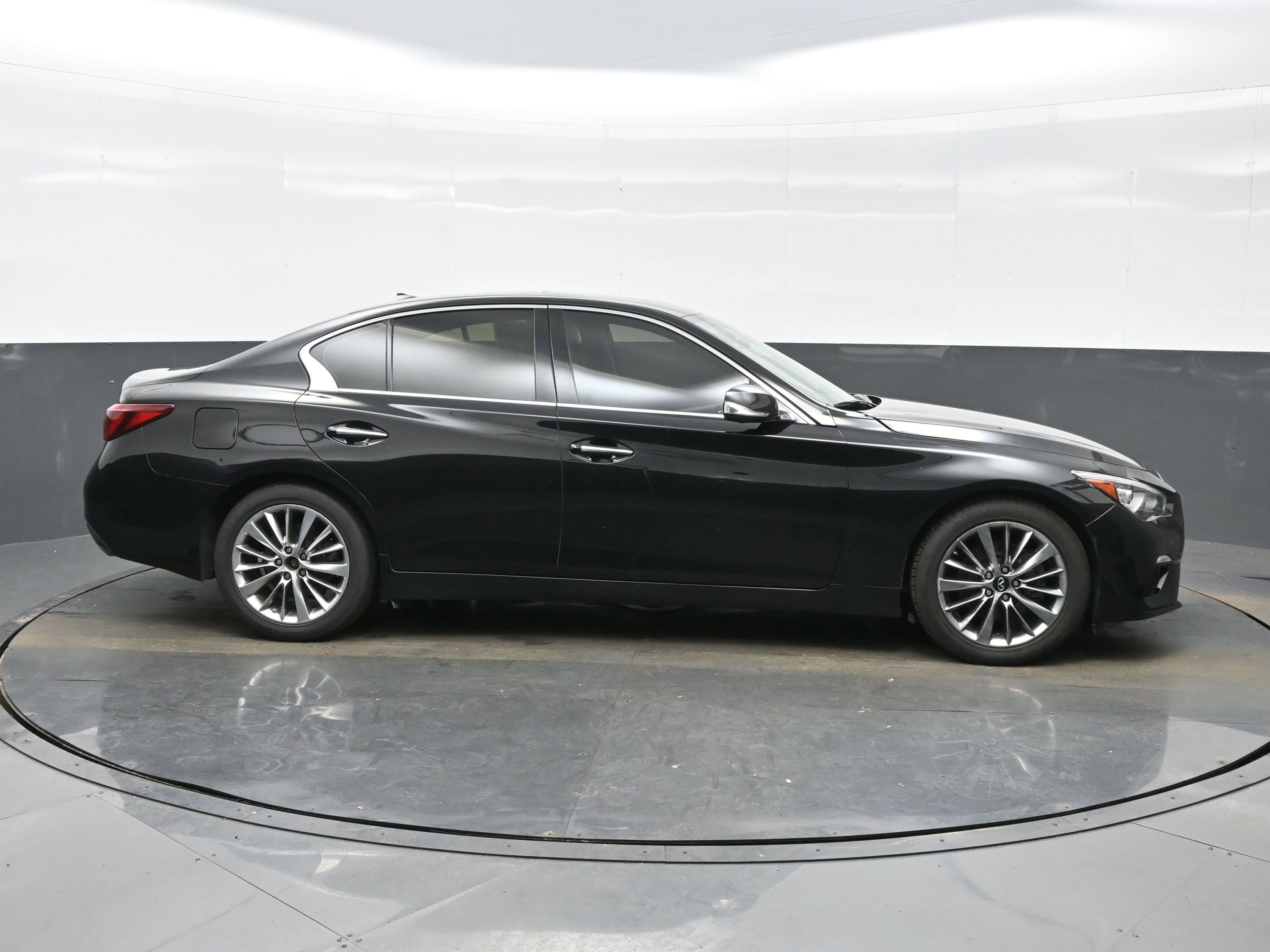 Used 2021 INFINITI Q50 Luxe image 7