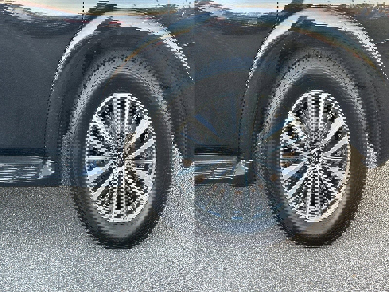 Used 2023 Nissan Armada SL w/ Captain's Chairs Package image 20