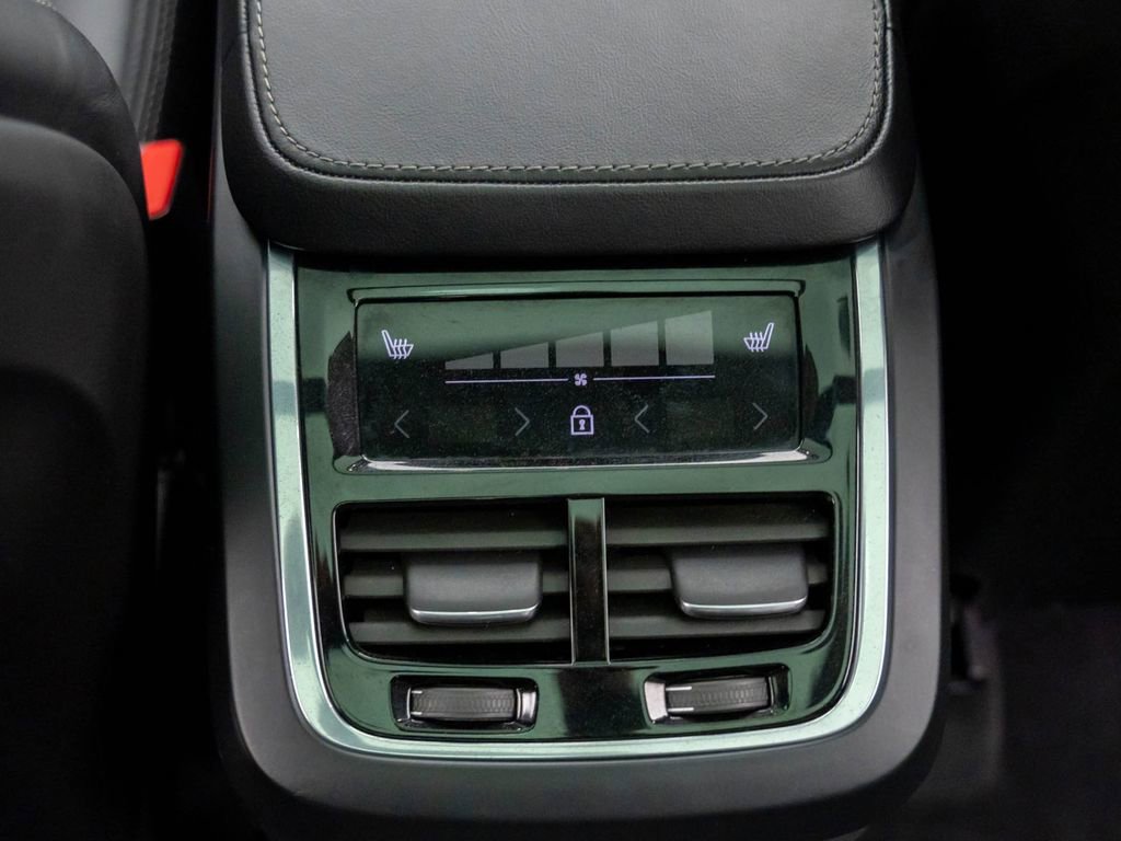 Used 2022 Volvo XC90 T6 Inscription w/ Advanced Package image 21