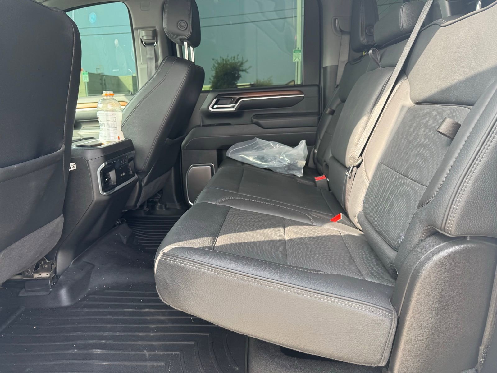 Used 2025 GMC Sierra 3500 Denali w/ Technology Package AWD/4WD image 9