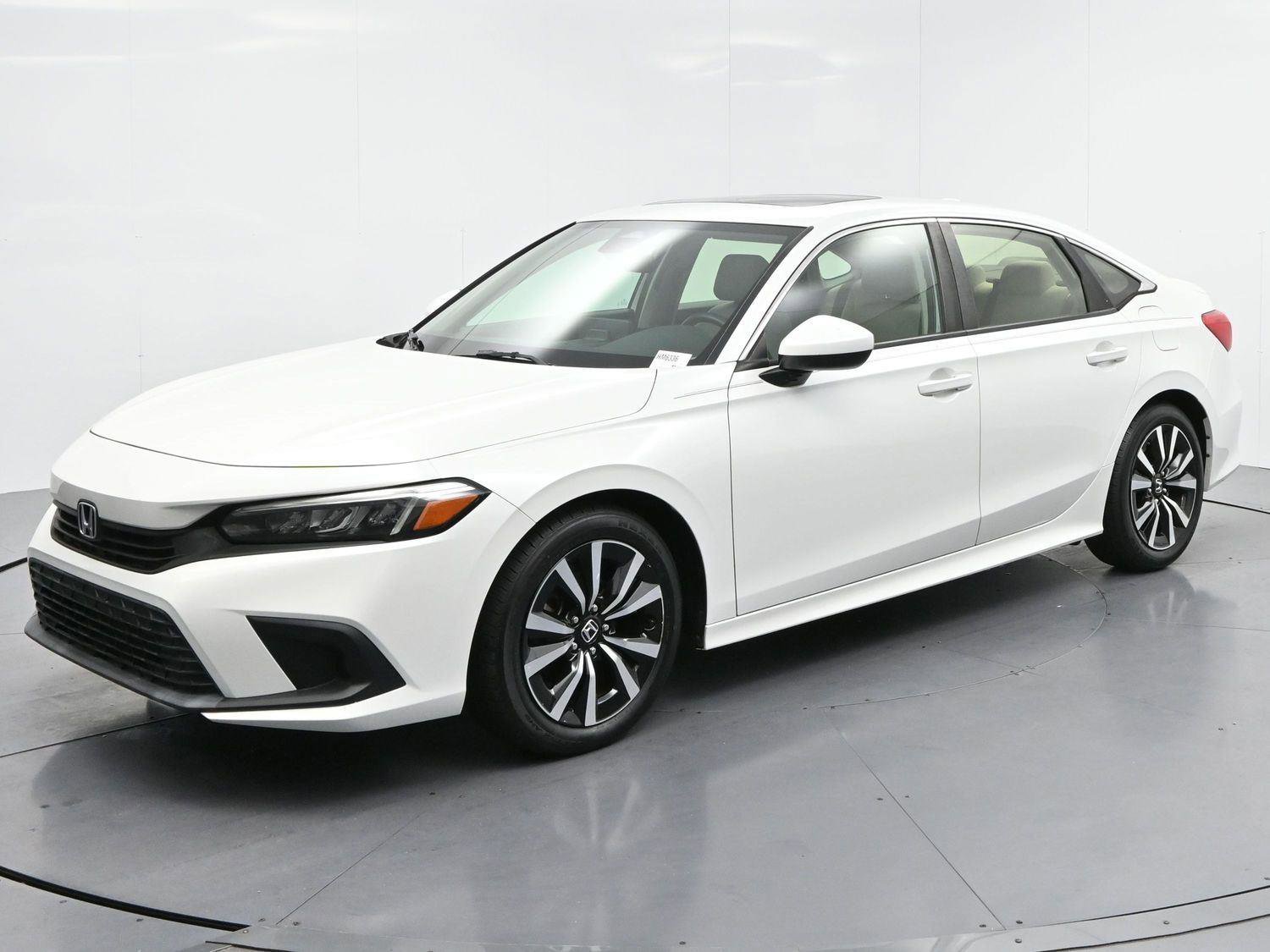 Used 2022 Honda Civic EX image 3