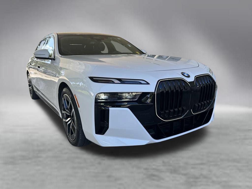 Used 2026 BMW 740i RWD image 2