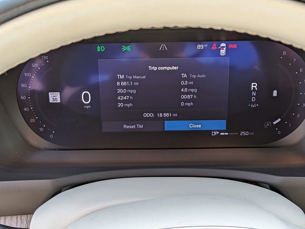 Certified 2024 Volvo XC90 B6 Plus w/ Protection Package image 15