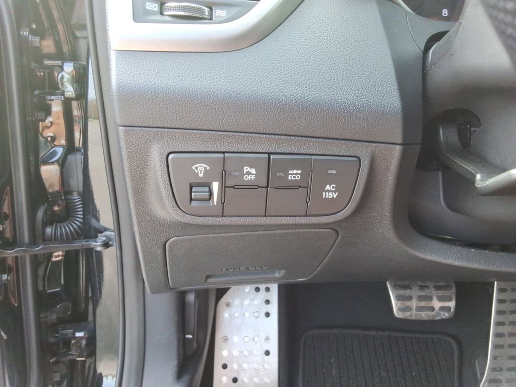 Used 2012 Hyundai Veloster w/ Tech Pkg FWD image 36