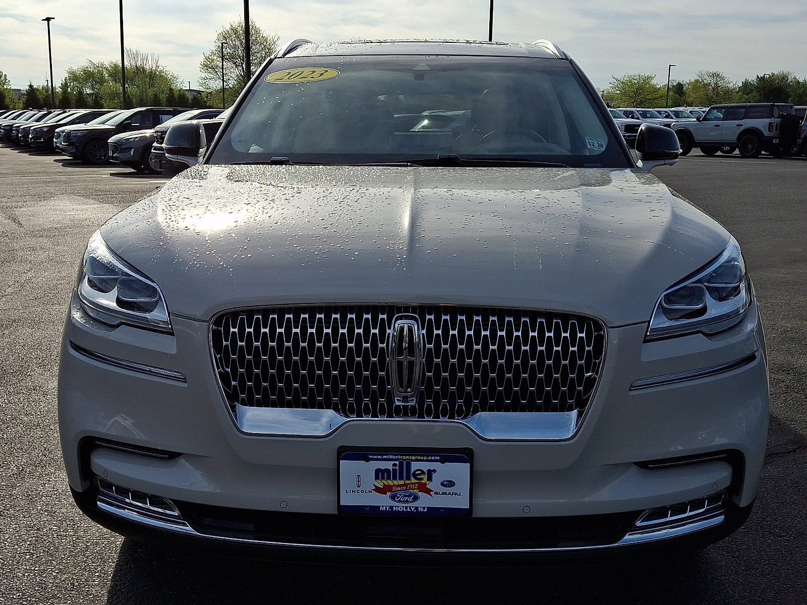 Certified 2023 Lincoln Aviator Reserve w/ Equipment Group 201A AWD/4WD image 2
