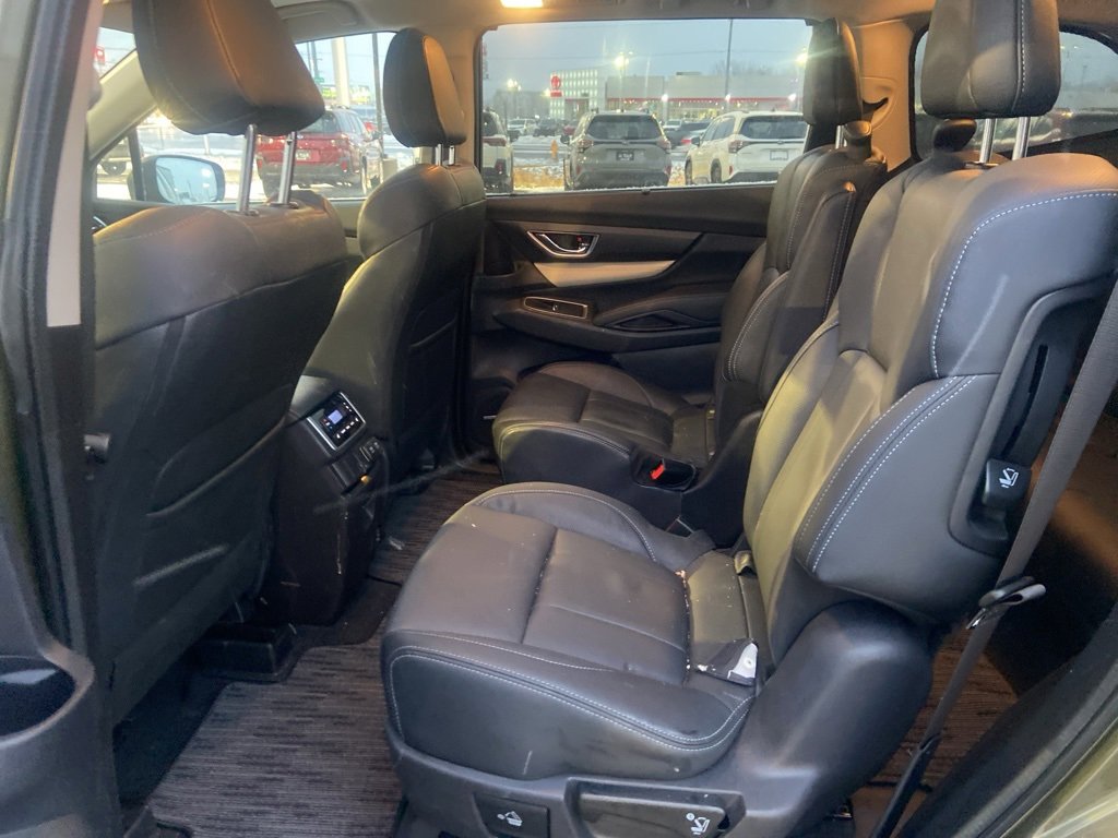Used 2022 Subaru Ascent Limited w/ Technology Package image 9