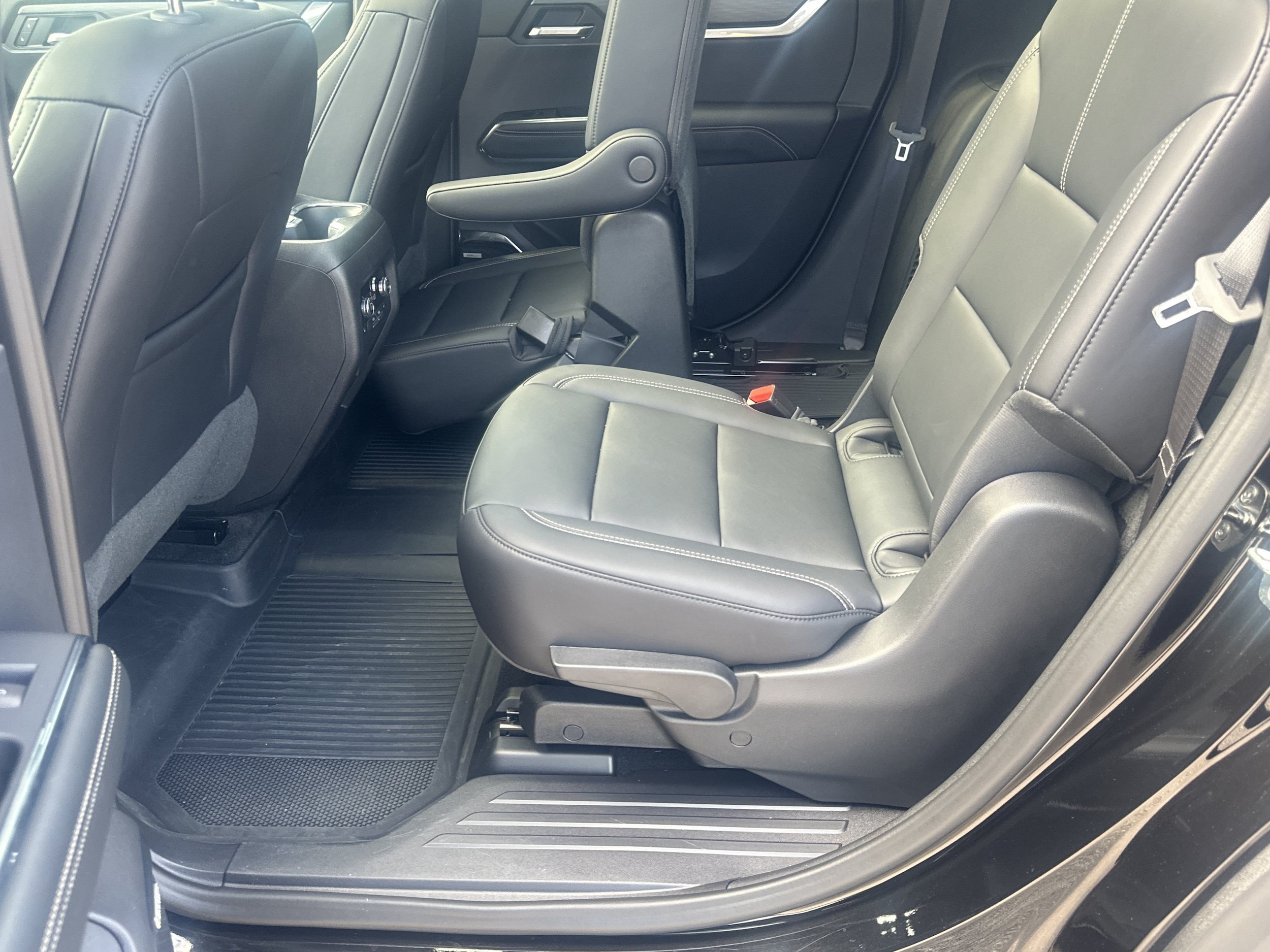 Used 2026 GMC Acadia Elevation w/ Elevation Premium Package FWD image 20