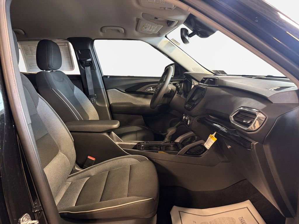 Used 2023 Chevrolet TrailBlazer LT w/ Convenience Package image 26