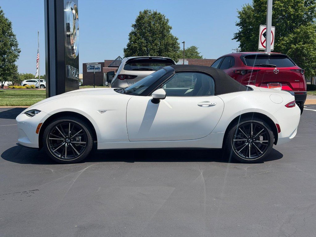 New 2026 MAZDA MX-5 Miata Grand Touring w/ Weather Package RWD image 2