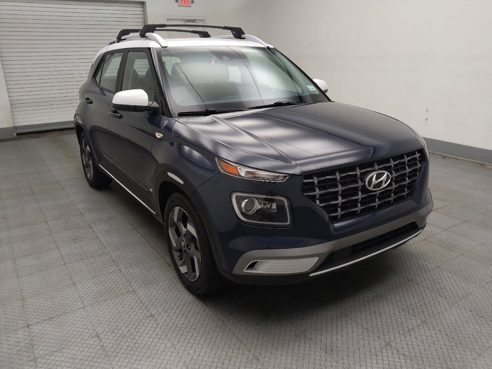 Used 2021 Hyundai Venue FWD image 13