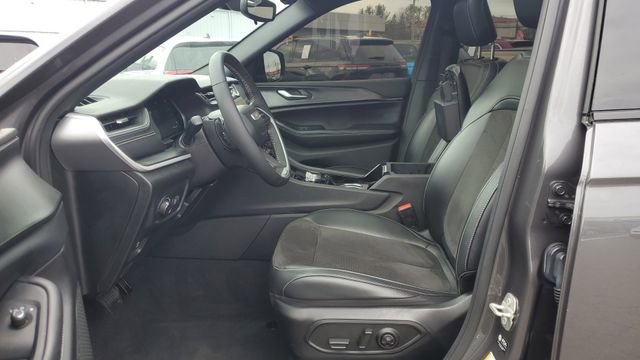 Certified 2023 Jeep Grand Cherokee L Laredo image 5