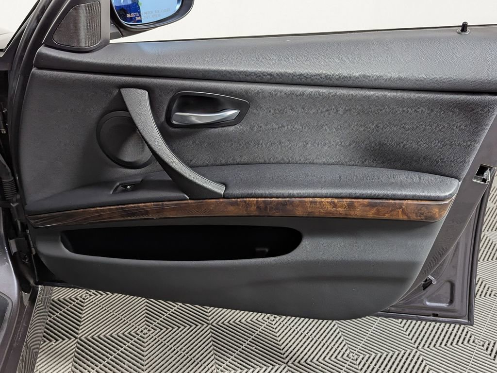 Used 2006 BMW 325i Sedan image 30