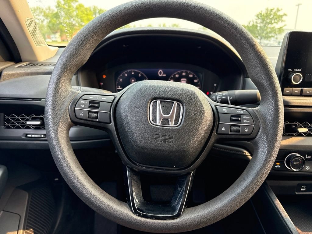 Used 2025 Honda Accord SE image 18