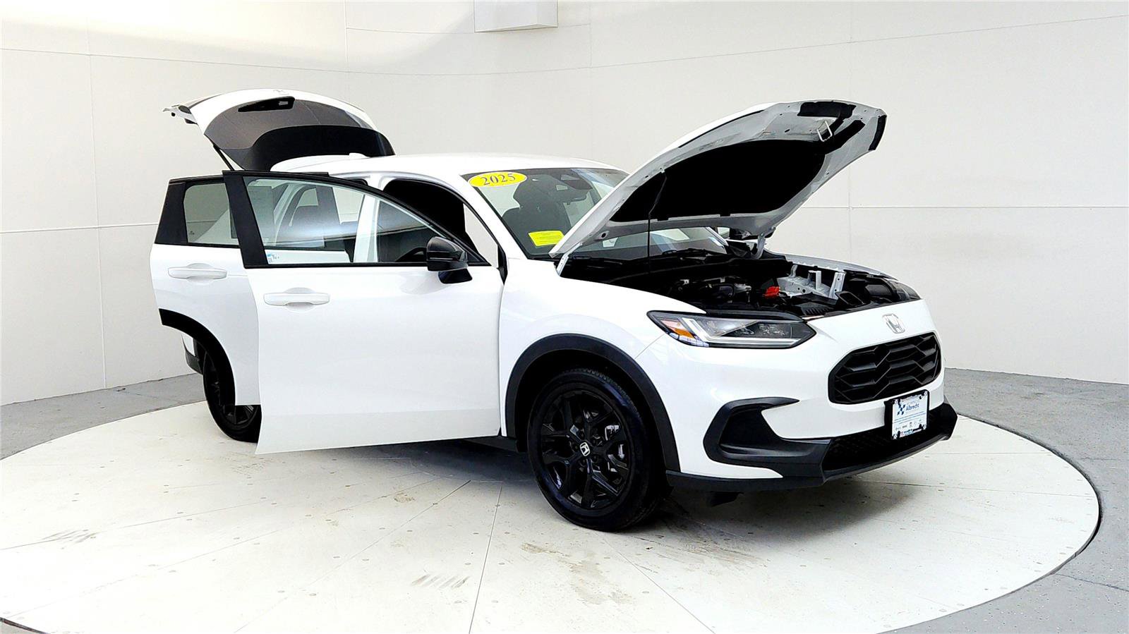 Used 2025 Honda HR-V Sport image 12