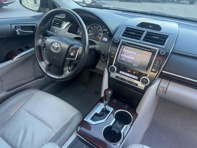 Used 2014 Toyota Camry XLE FWD image 21