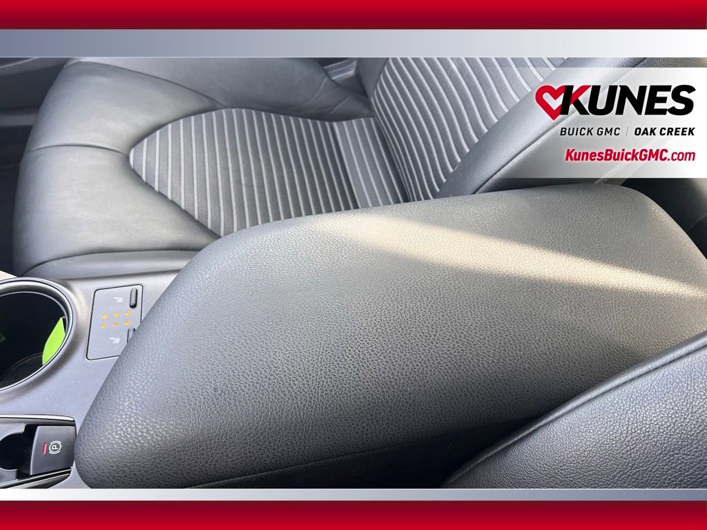 Used 2024 Toyota Camry SE image 21