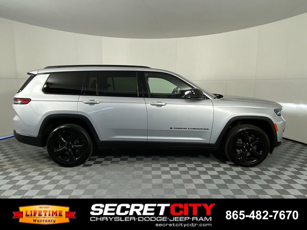 Used 2023 Jeep Grand Cherokee L Laredo AWD/4WD image 7