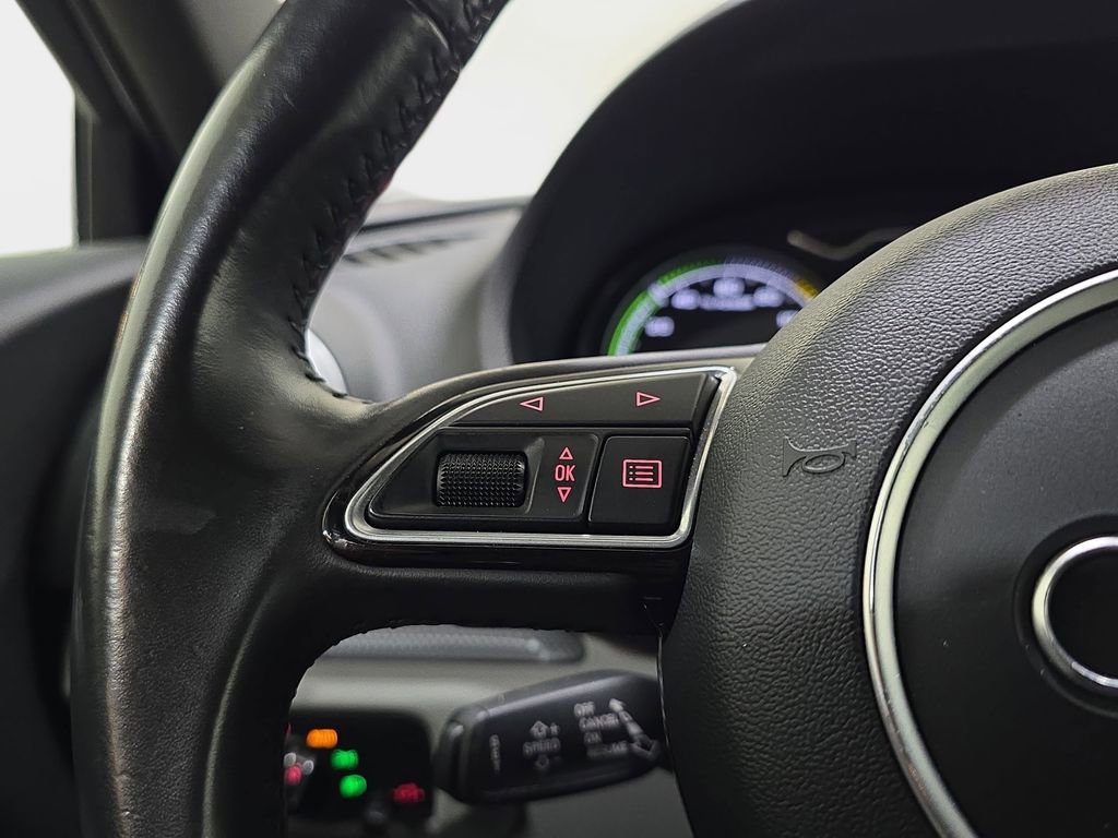 Used 2016 Audi A3 e-tron Premium Plus w/ Premium Plus Package image 18