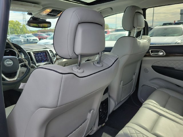 Used 2018 Jeep Grand Cherokee Summit AWD/4WD image 28