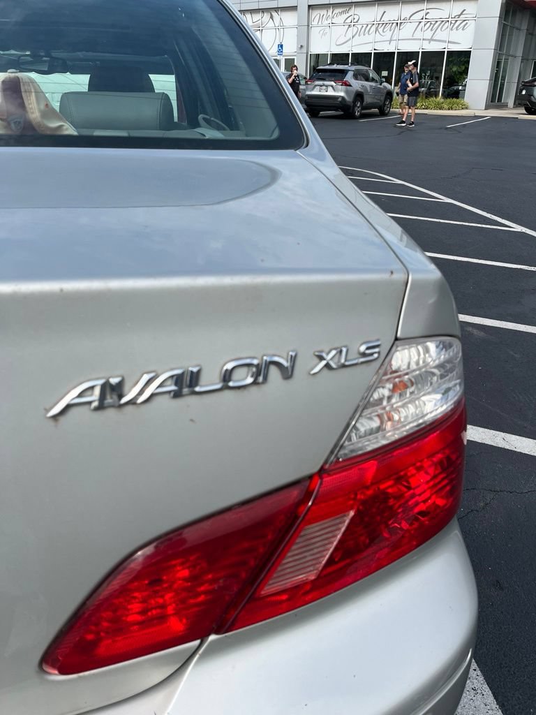 Used 2003 Toyota Avalon XLS FWD image 13