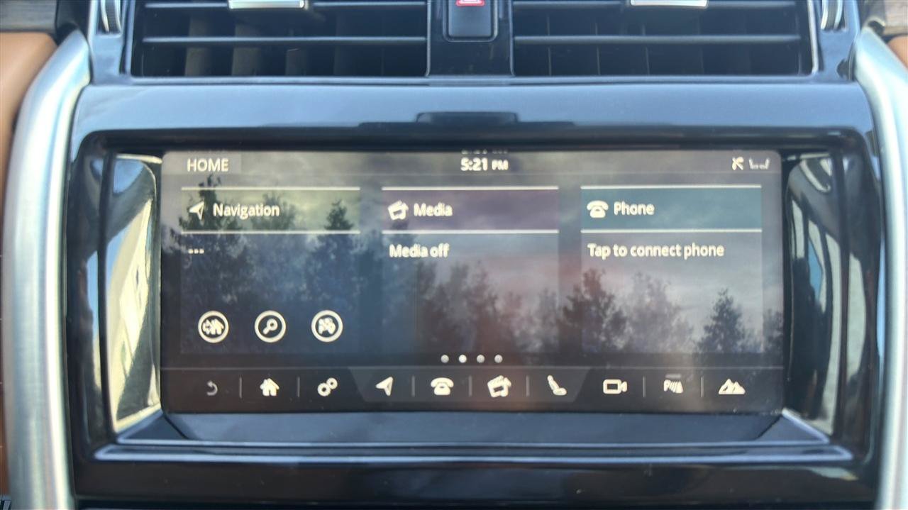 Used 2018 Land Rover Discovery HSE Luxury AWD/4WD image 29