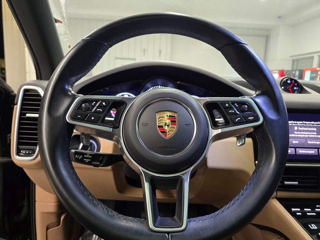Used 2023 Porsche Cayenne image 18