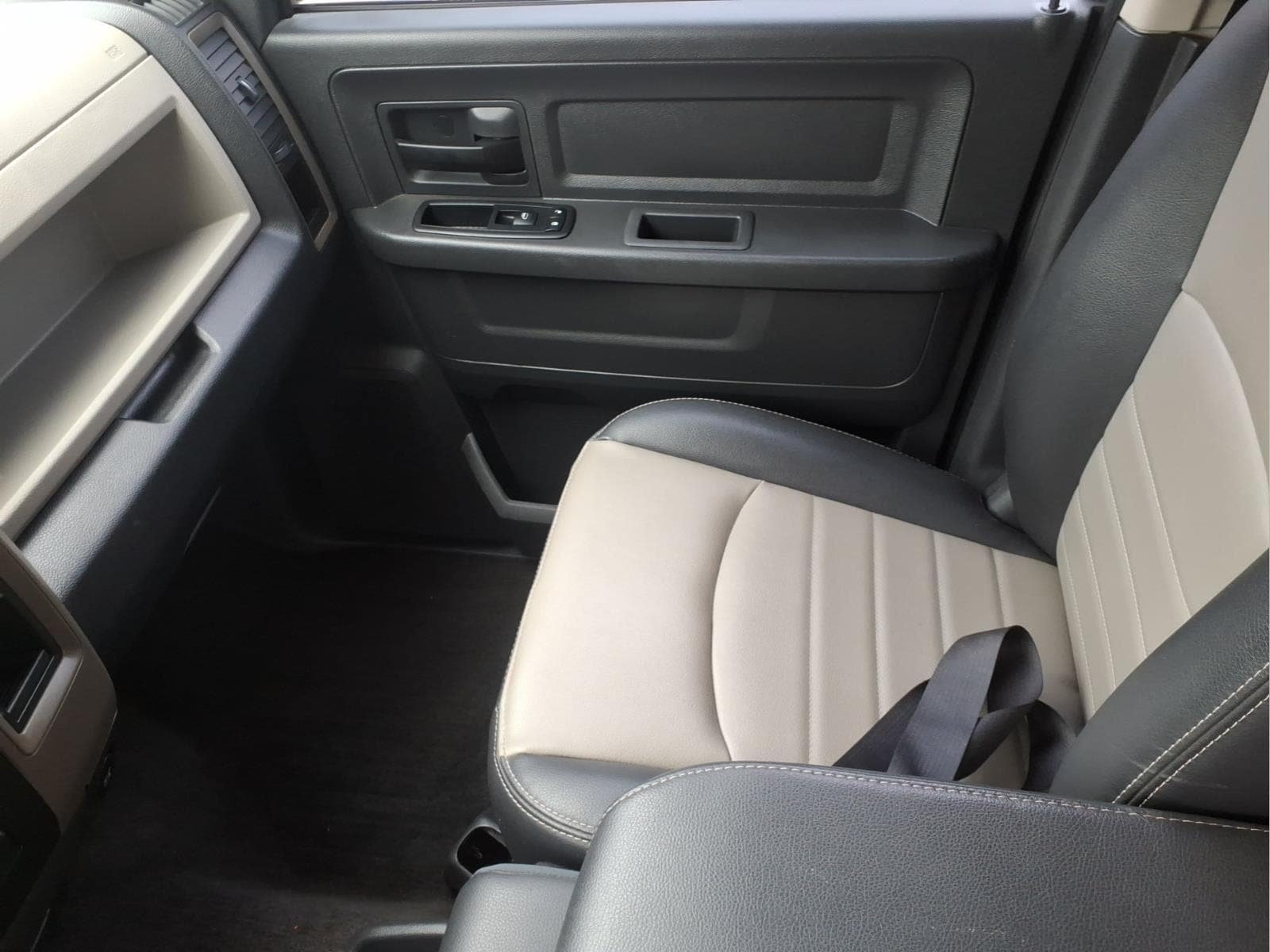 Used 2012 RAM 1500 Express AWD/4WD image 19