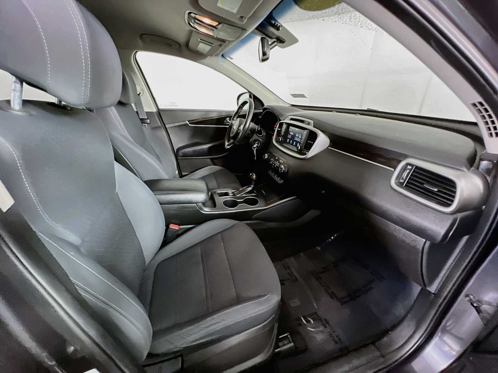 Used 2017 Kia Sorento AWD w/ LX Convenience Package image 27