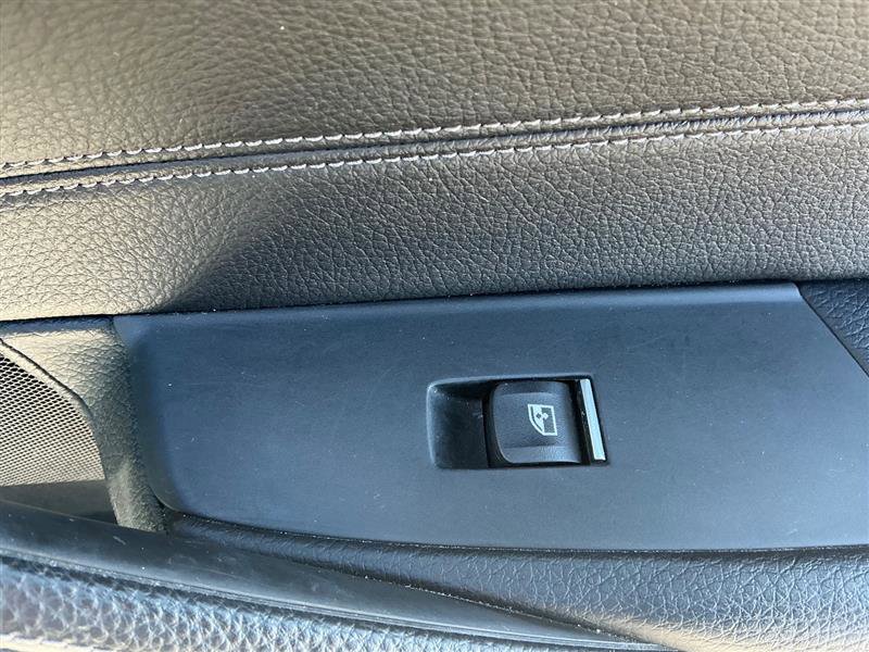 Used 2017 BMW 540i xDrive image 27