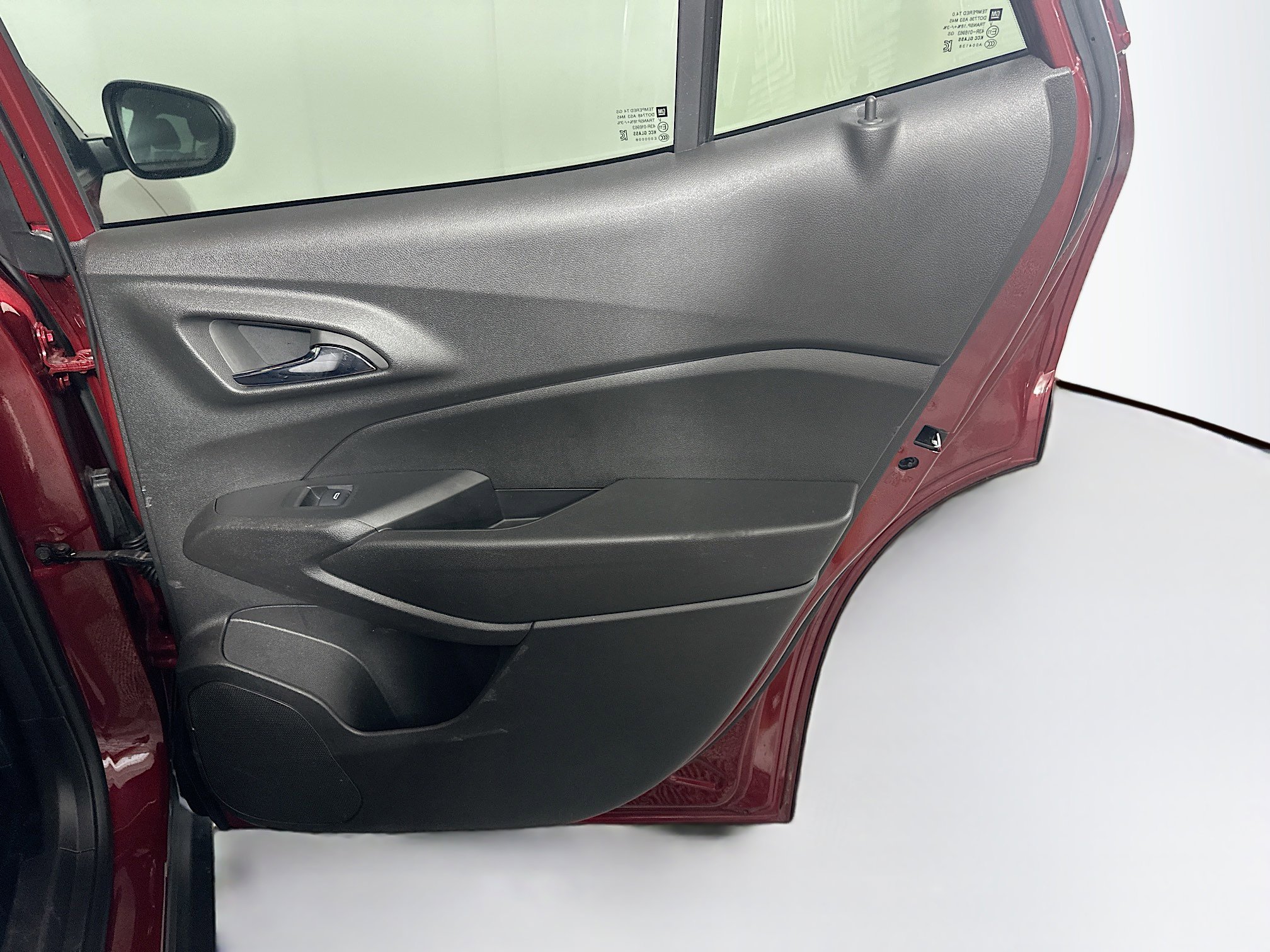 Used 2025 Chevrolet Trax RS FWD image 27