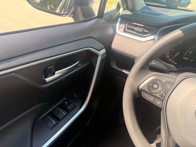 Used 2025 Toyota RAV4 XLE image 14