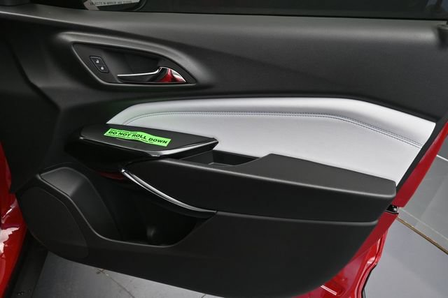 New 2026 Chevrolet Trax LT w/ Sunroof Package FWD image 28