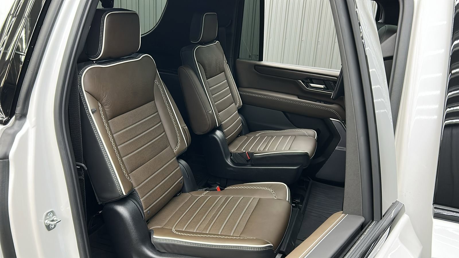 Used 2025 GMC Yukon XL Denali Ultimate image 36